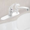 Delta Signature single-handle kitchen faucet with swivel spout, in White finish with spray