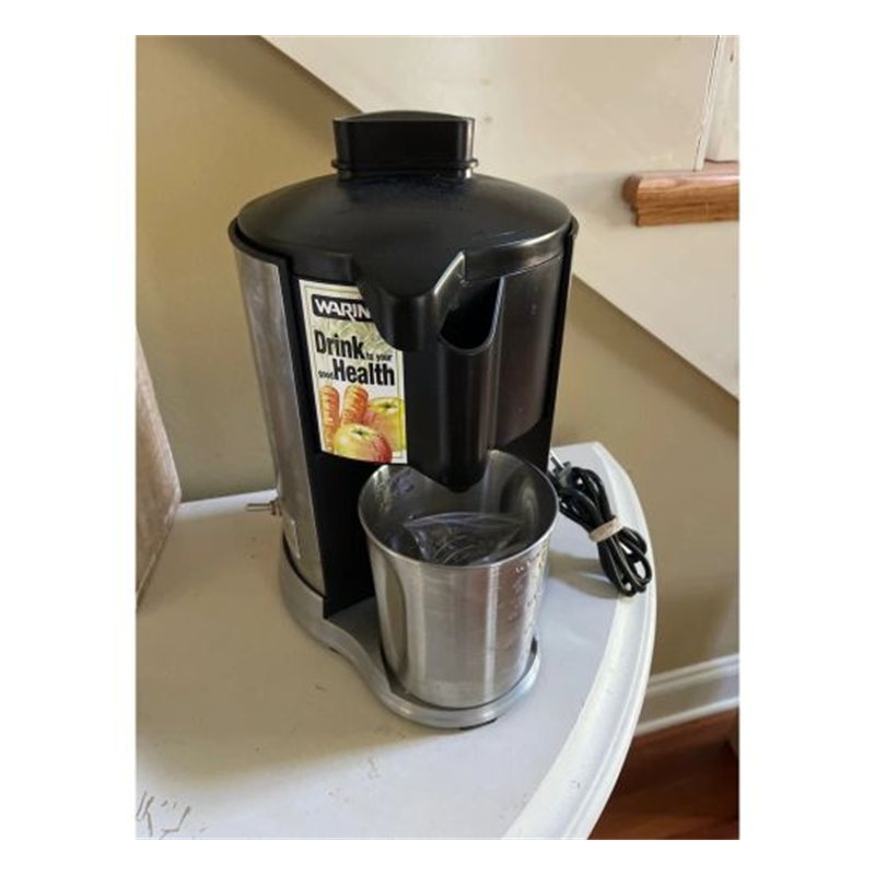 Waring JEX328 Health Juice Extractor with FREE Citrus Express!
